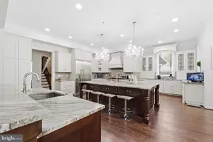 8735 Brook Rd, McLean, VA 22102 - Photo 9