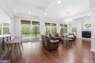 8735 Brook Rd, McLean, VA 22102 - Photo 3