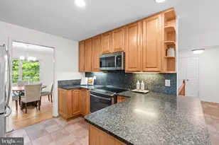 6604 Grey Fox Dr, Springfield, VA 22152 - Photo 11