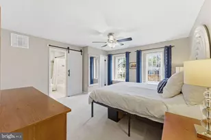 9118 Galbreth Ct, Springfield, VA 22153 - Photo 17