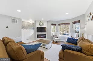 9118 Galbreth Ct, Springfield, VA 22153 - Photo 7