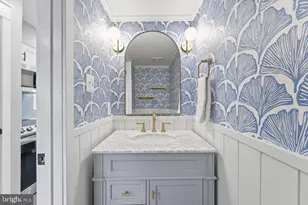 9118 Galbreth Ct, Springfield, VA 22153 - Photo 5