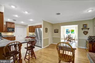 1812A Birch Rd, McLean, VA 22101 - Photo 13