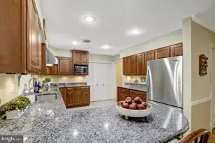 1812A Birch Rd, McLean, VA 22101 - Photo 15