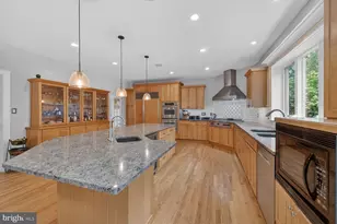 303 Talahi Rd SE, Vienna, VA 22180 - Photo 13