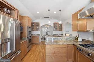 3008 Fairmont St, Falls Church, VA 22042 - Photo 9