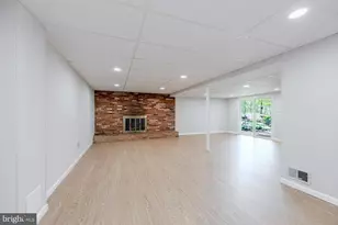 6526 Greenview Ln, Springfield, VA 22152 - Photo 33