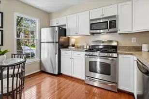 6556 Kelsey Point Cir, Alexandria, VA 22315 - Photo 5