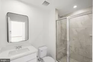 1 Aviation Pl, Herndon, VA 20171 - Photo 17