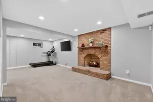 11922 Holly Spring Dr, Great Falls, VA 22066 - Photo 43