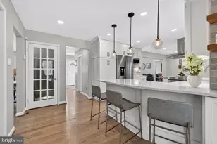 11922 Holly Spring Dr, Great Falls, VA 22066 - Photo 13