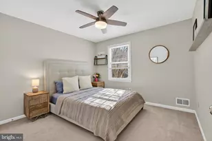 11922 Holly Spring Dr, Great Falls, VA 22066 - Photo 27