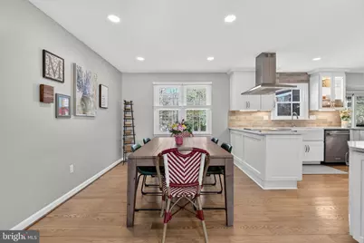 11922 Holly Spring Drive, Great Falls, VA 22066 - Photo 9