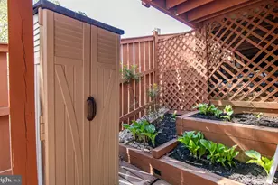 7502 Cross Gate Ln, Alexandria, VA 22315 - Photo 57