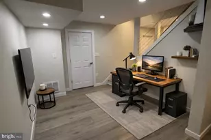 9666 Masterworks Dr, Vienna, VA 22181 - Photo 19