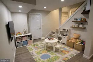 9666 Masterworks Dr, Vienna, VA 22181 - Photo 15