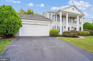 13205 Pleasant Glen Ct, Herndon, VA 20171 - Photo 9