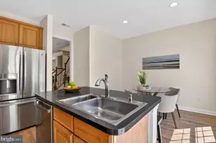 8842 Mansion View Ct, Vienna, VA 22182 - Photo 11