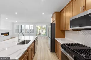 8456 Begonia Ln, Lorton, VA 22079 - Photo 13