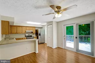 9227 Sheffield Hunt Ct, Lorton, VA 22079 - Photo 11