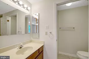 9227 Sheffield Hunt Ct, Lorton, VA 22079 - Photo 31