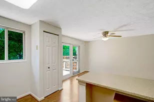 9227 Sheffield Hunt Ct, Lorton, VA 22079 - Photo 17