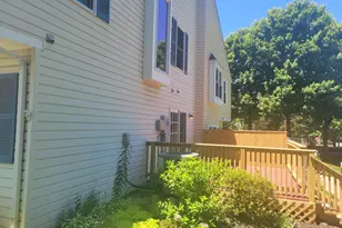 6104 Hoskins Hollow Cir, Centreville, VA 20121 - Photo 5
