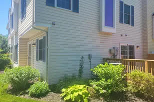 6104 Hoskins Hollow Cir, Centreville, VA 20121 - Photo 3