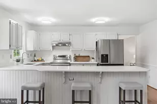 6700 Passageway Pl, Burke, VA 22015 - Photo 17