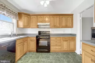 7800 Hayfield Rd, Alexandria, VA 22315 - Photo 17