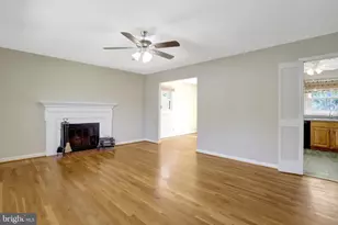 7800 Hayfield Rd, Alexandria, VA 22315 - Photo 11