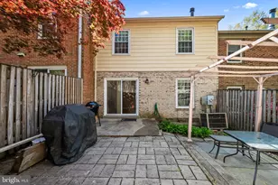 8024 Bethelen Woods, Springfield, VA 22153 - Photo 37