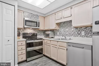 7640 Provincial Drive #110, McLean, VA 22102 - Photo 13