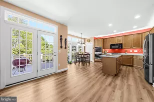 8058 Samuel Wallis St, Lorton, VA 22079 - Photo 9