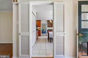 8722 Higdon Dr, Vienna, VA 22182 - Photo 5