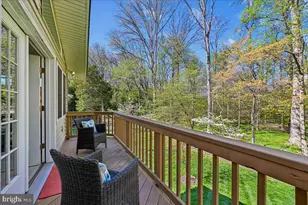 8722 Higdon Dr, Vienna, VA 22182 - Photo 53