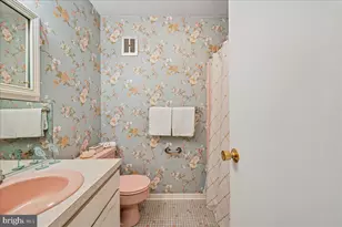 8722 Higdon Dr, Vienna, VA 22182 - Photo 37