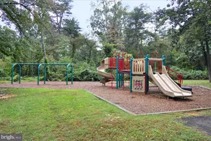 8722 Higdon Dr, Vienna, VA 22182 - Photo 63