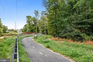 8722 Higdon Dr, Vienna, VA 22182 - Photo 67