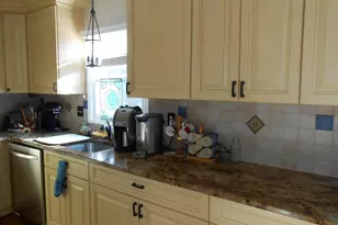 9817 Pebble Weigh Ct, Burke, VA 22015 - Photo 7