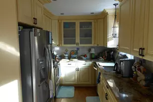 9817 Pebble Weigh Ct, Burke, VA 22015 - Photo 5