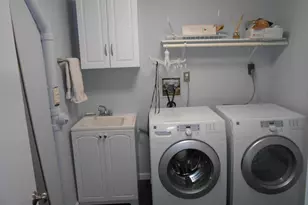 9817 Pebble Weigh Ct, Burke, VA 22015 - Photo 19