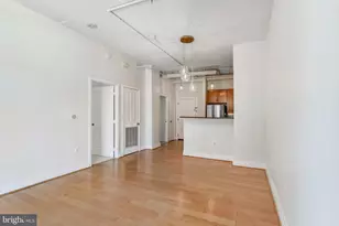 4490 Market Commons Dr, Fairfax, VA 22033 - Photo 9