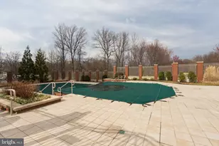 4490 Market Commons Dr, Fairfax, VA 22033 - Photo 33