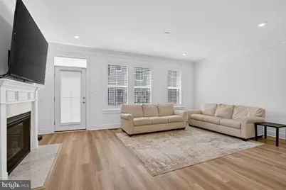7449 Rocky Creek Terrace, Annandale, VA 22003 - Photo 15