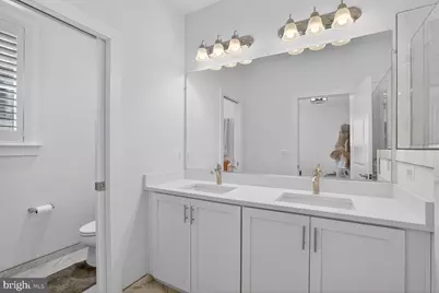 7449 Rocky Creek Terrace, Annandale, VA 22003 - Photo 17