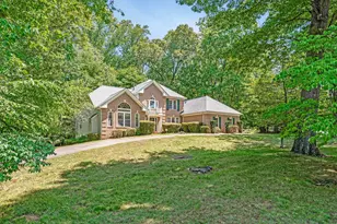 2927 Beau Ln, Fairfax, VA 22031 - Photo 3