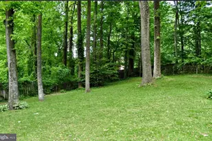 3810 Lynn Regis Ct, Fairfax, VA 22031 - Photo 33