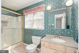 10802 Oldfield Dr, Reston, VA 20191 - Photo 9