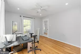 10802 Oldfield Dr, Reston, VA 20191 - Photo 7